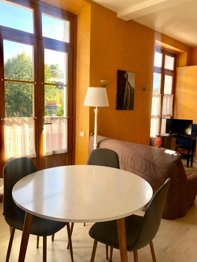 T2 Avec Terrasse Vue Hautacam Dans Villa Historique "Victoria" Argelès-Gazost Zewnętrze zdjęcie